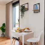 Stylish In Downtown By Hostwise Διαμέρισμα
