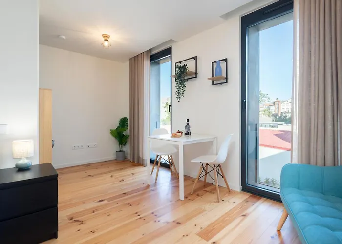 Stylish In Downtown By Hostwise *